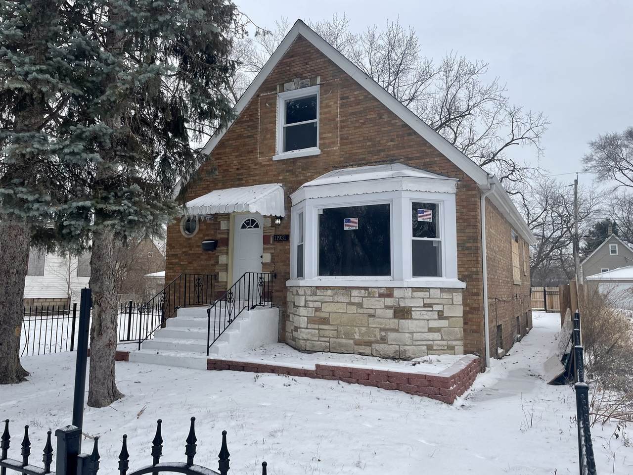 11931 Prairie Avenue - Photo 1