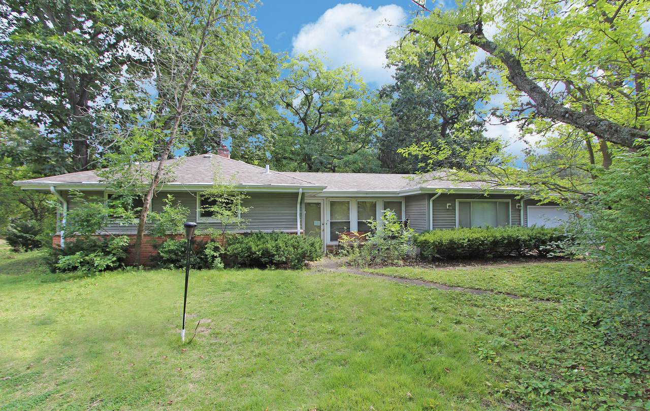 264 West Lane - Photo 1