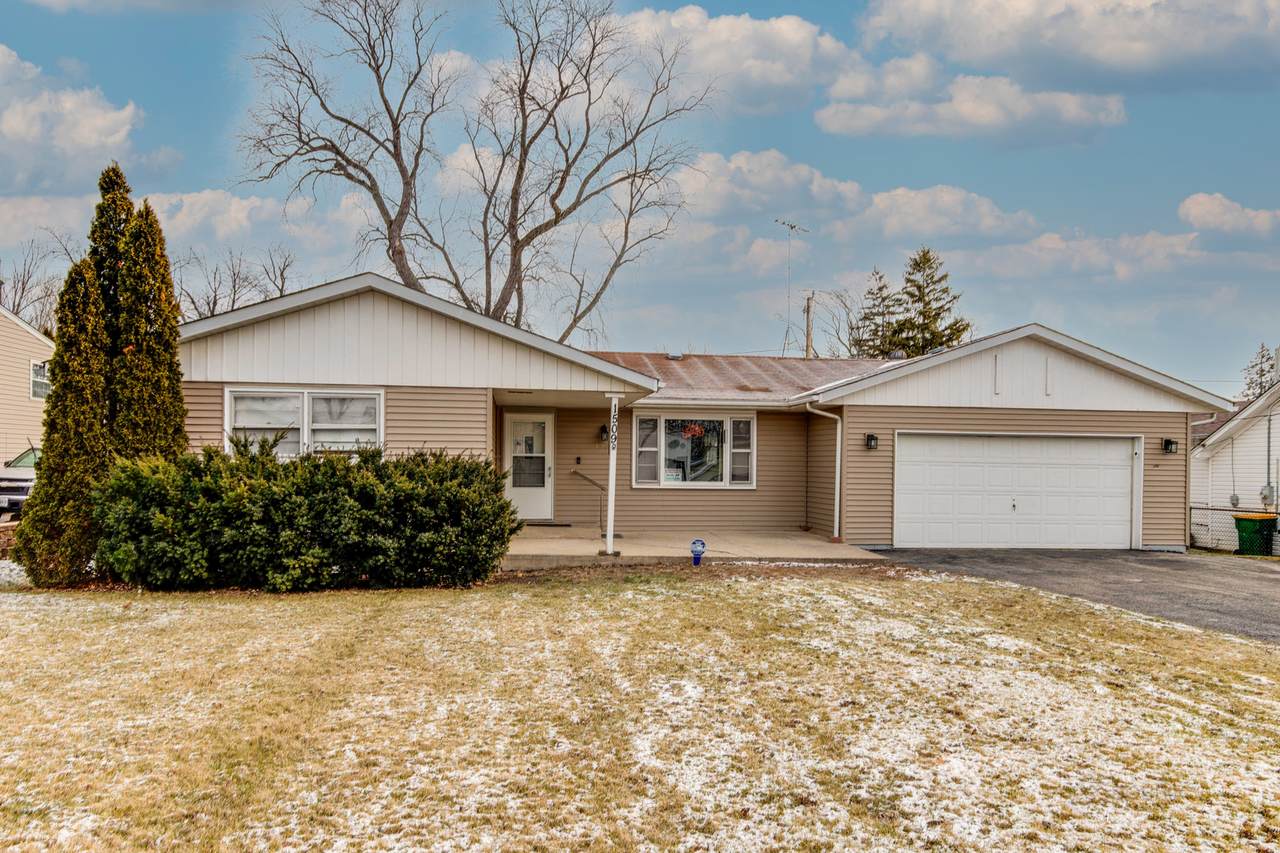 1509 Juneway Terrace - Photo 1
