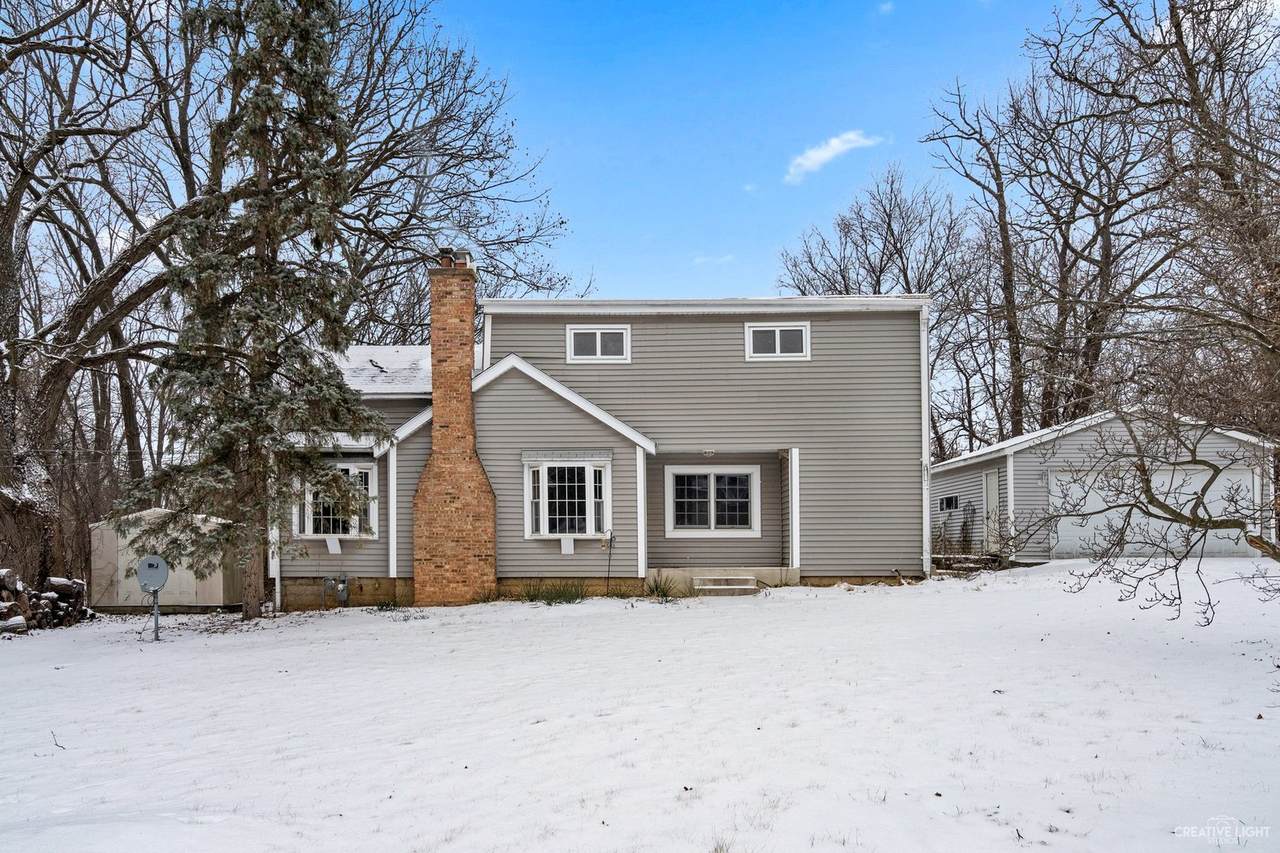 29W120 Woodland Avenue - Photo 1