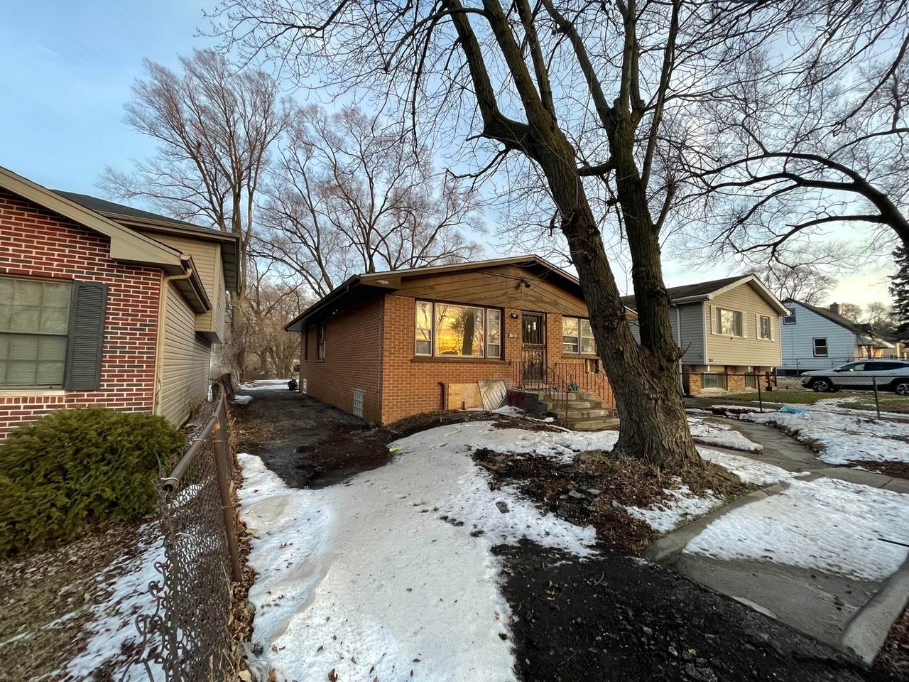 13405 Kolin Avenue - Photo 1