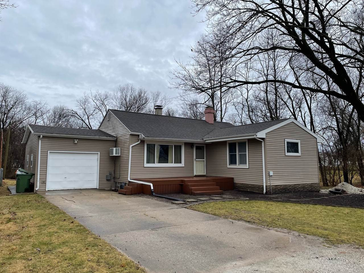 401 Sangamon Street - Photo 1