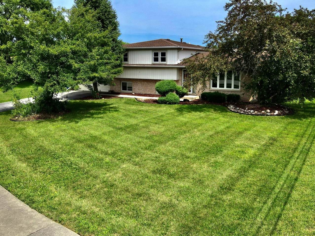 16941 Merrill Avenue - Photo 1