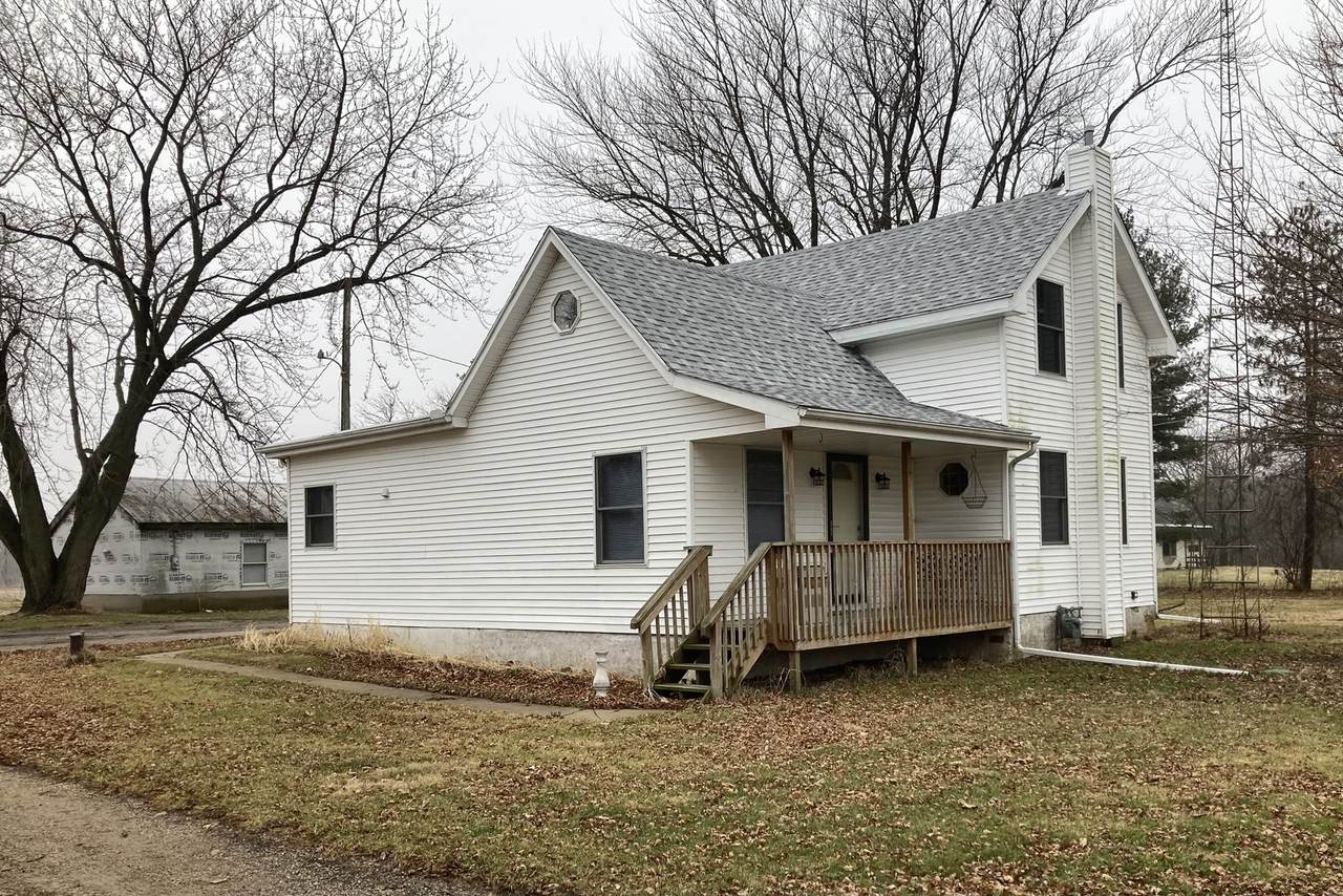 6753 Squaw Prairie Road - Photo 1