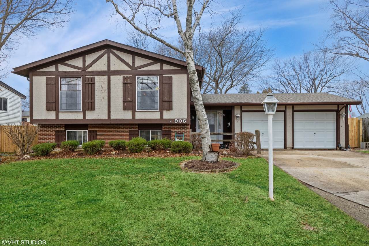 906 Cambridge Lane - Photo 1