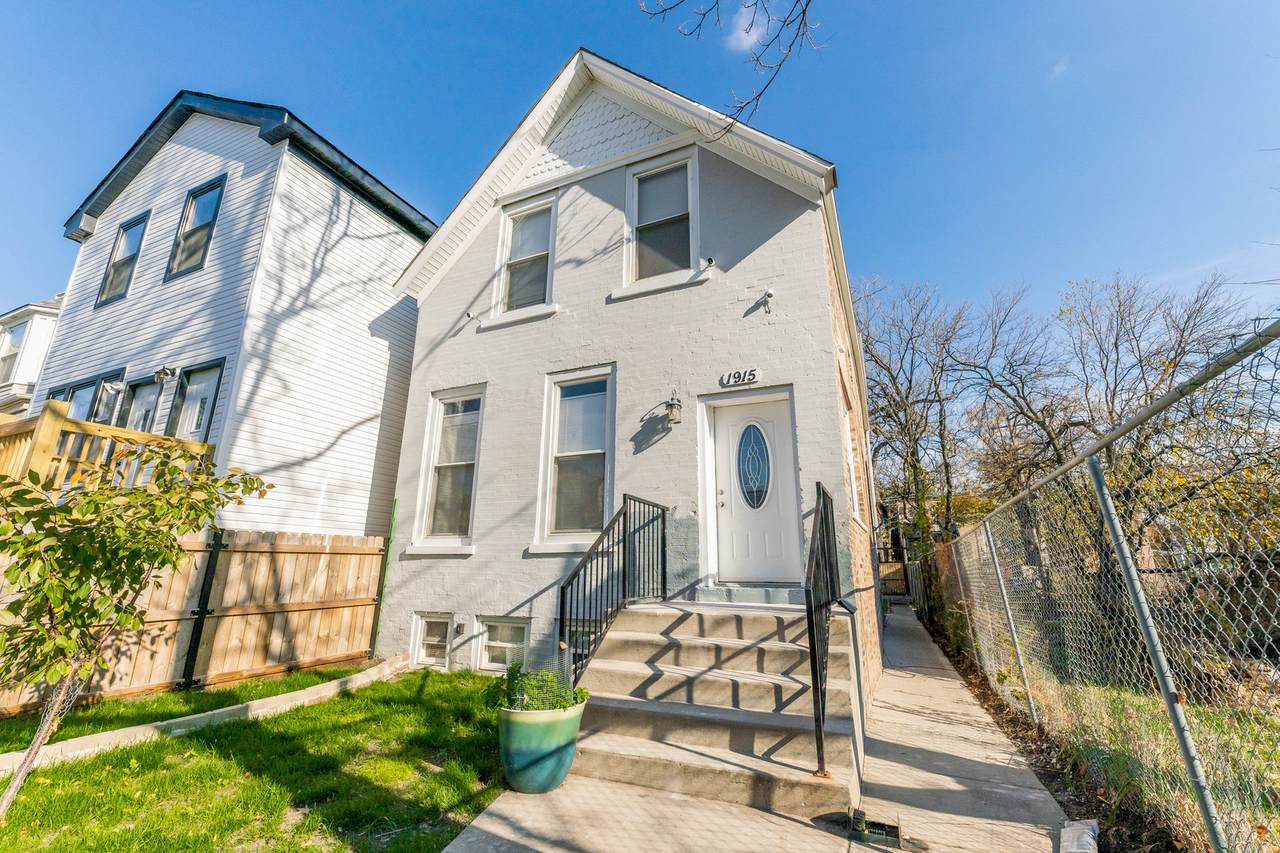 1915 Homan Avenue - Photo 1
