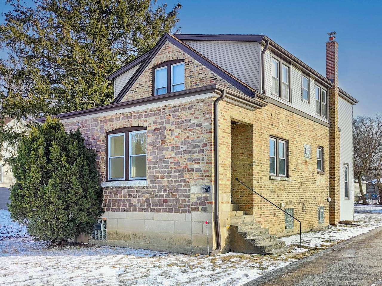 435 Walnut Street - Photo 1