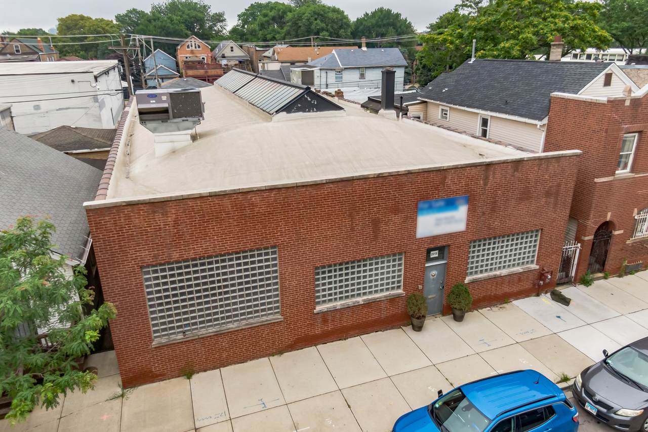 2015 Racine Avenue - Photo 1