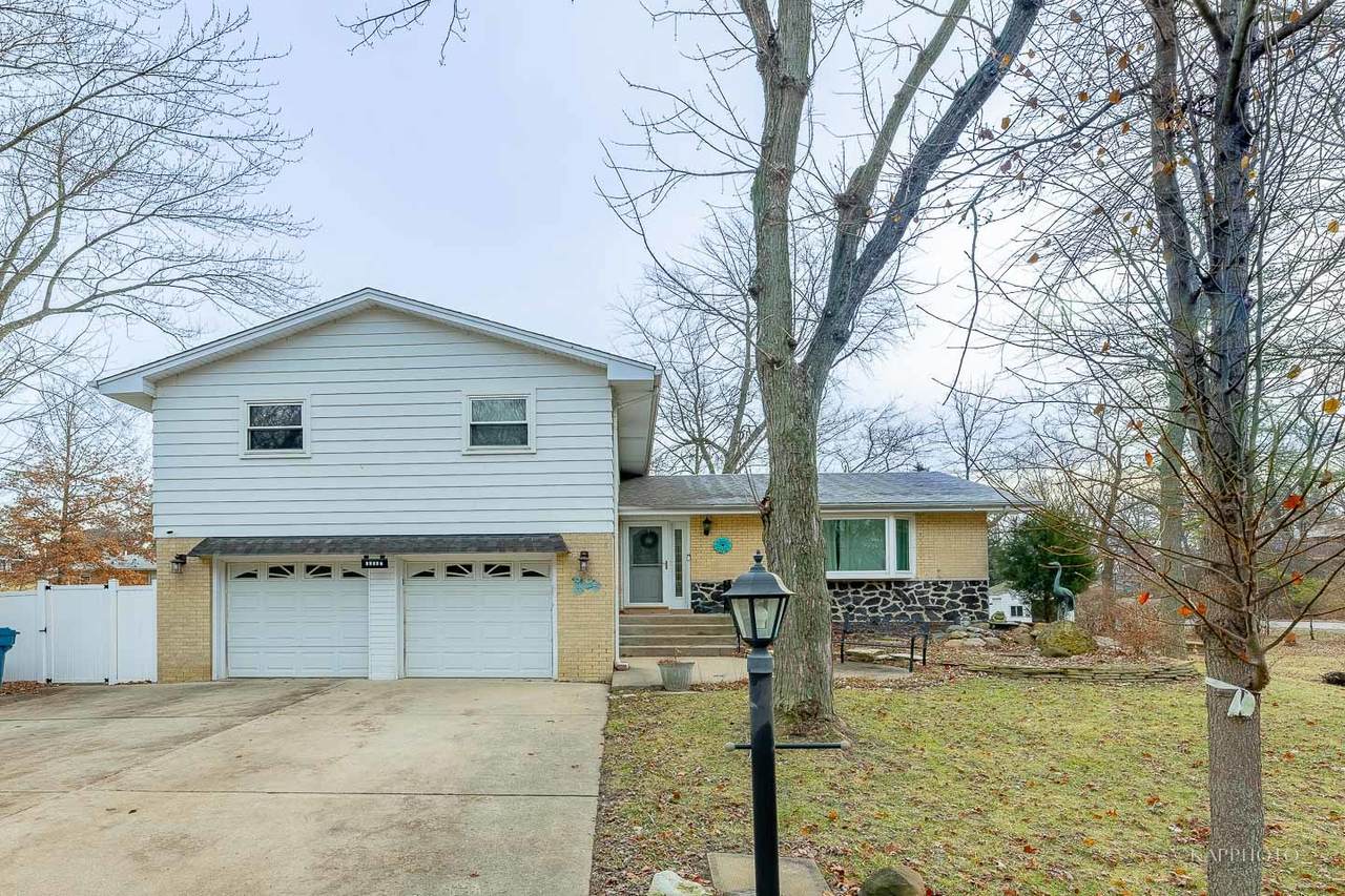 10107 90th Avenue - Photo 1