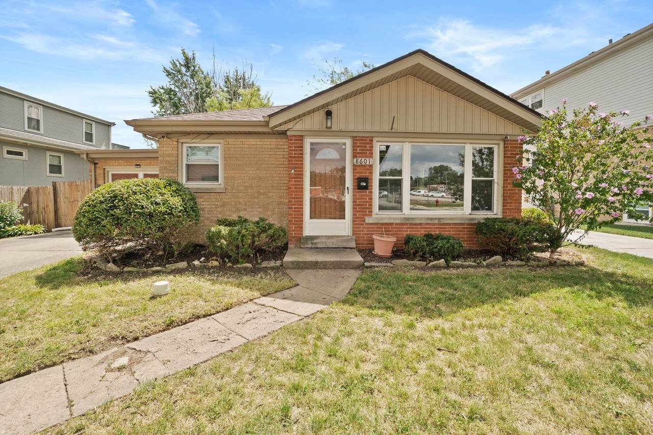 8601 44th Street - Photo 1