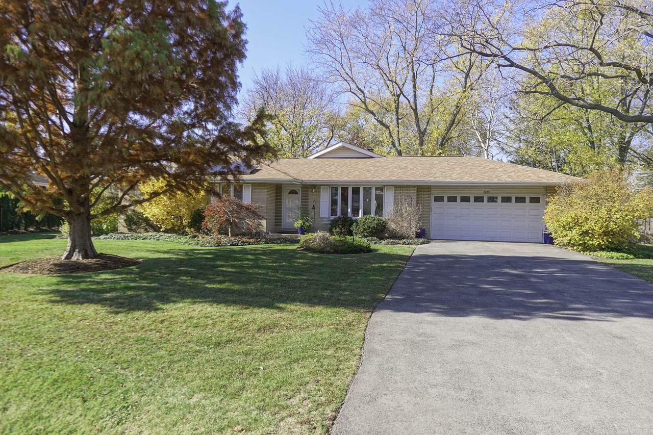1202 Sherwood Drive - Photo 1