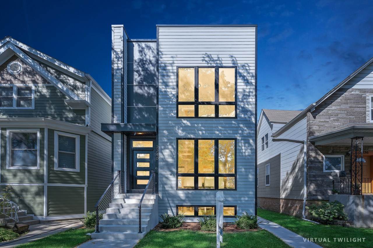 2240 Farragut Avenue - Photo 1