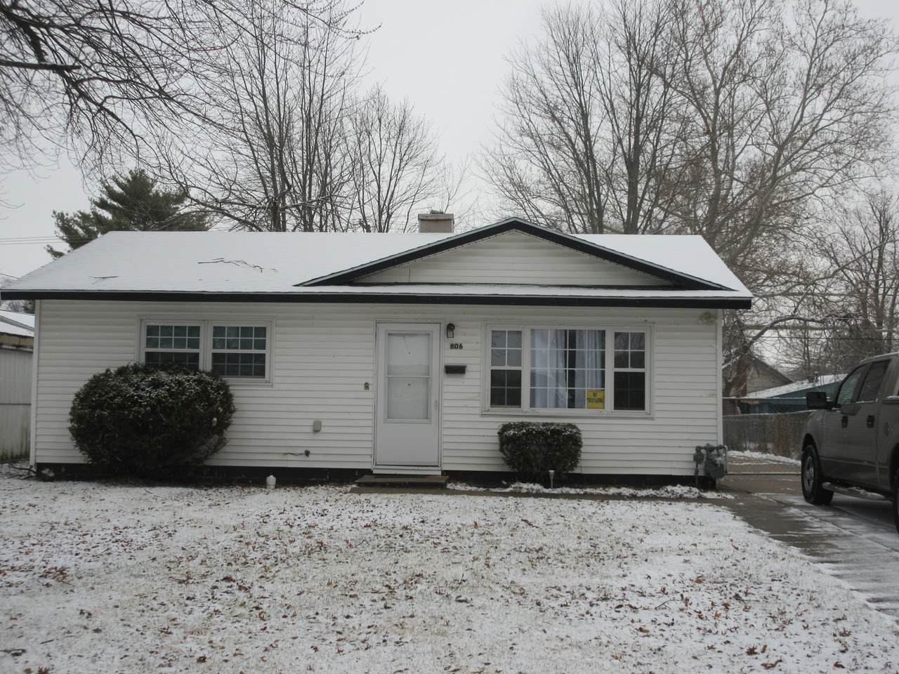 806 9th Street - Photo 1