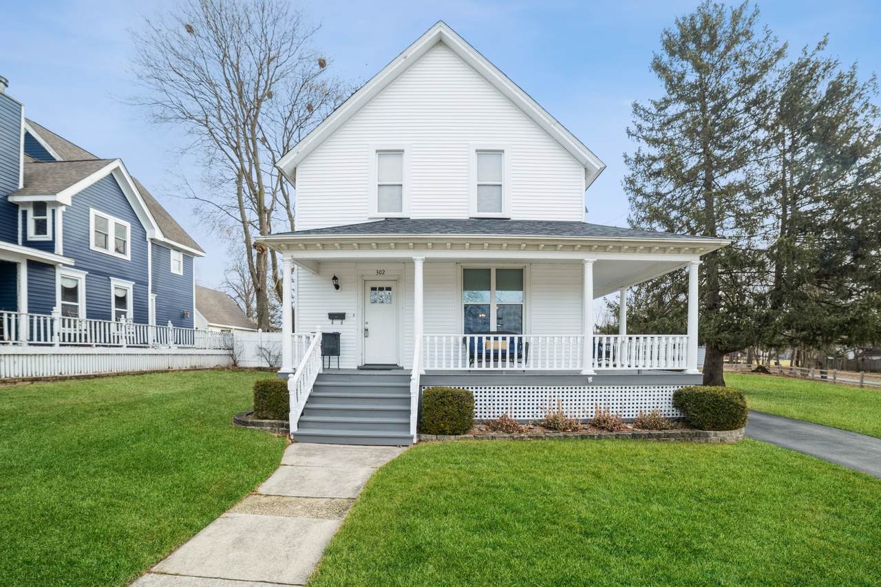 302 2nd Street - Photo 1