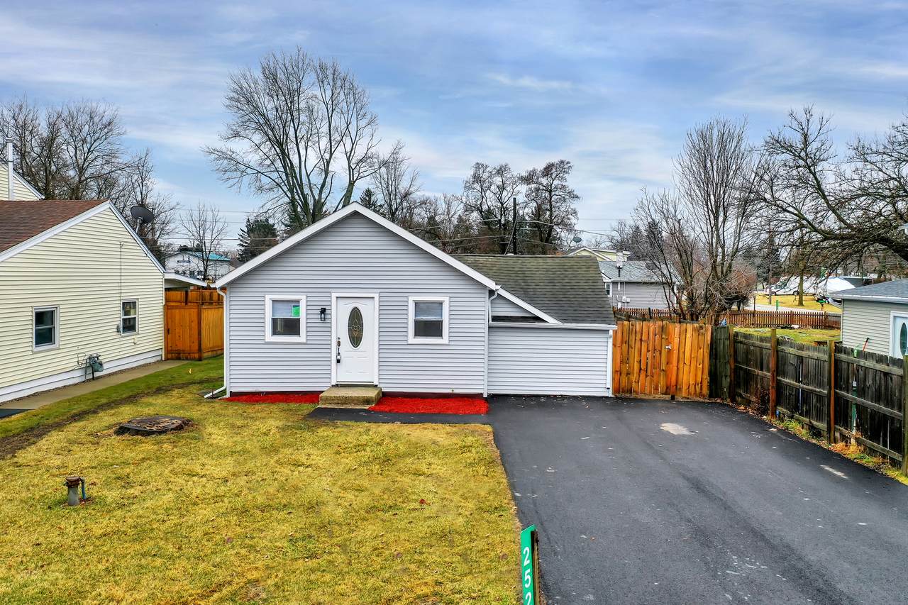 25227 Claridan Avenue - Photo 1