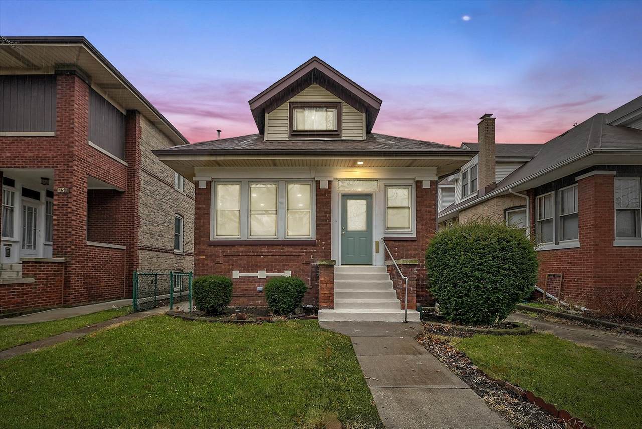 935 Grove Avenue - Photo 1