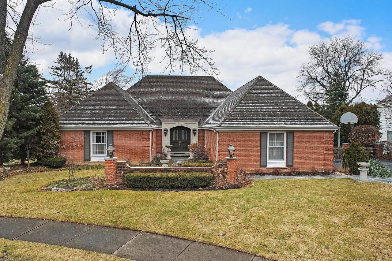 3040 Manor Drive - Photo 1