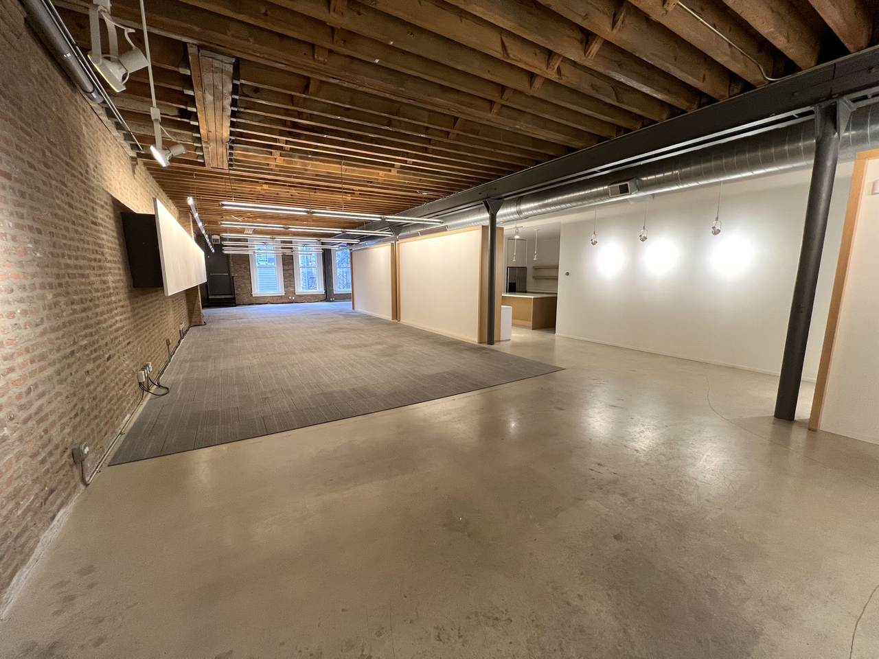 108 Kinzie Street - Photo 1