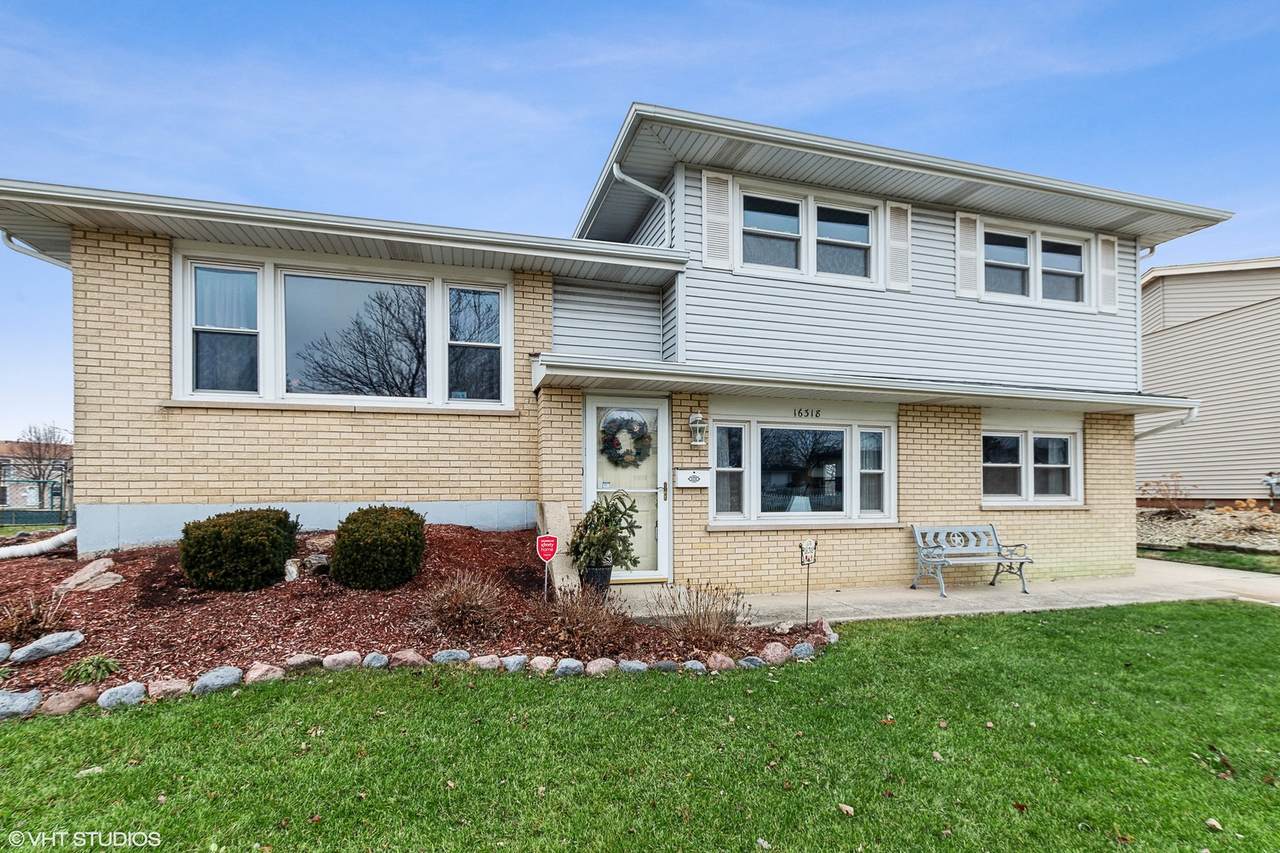 16318 Paxton Avenue - Photo 1