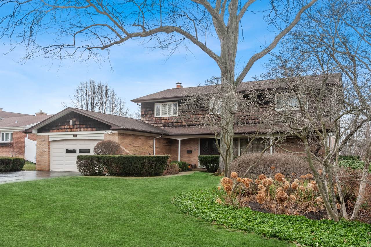 250 Hastings Avenue - Photo 1