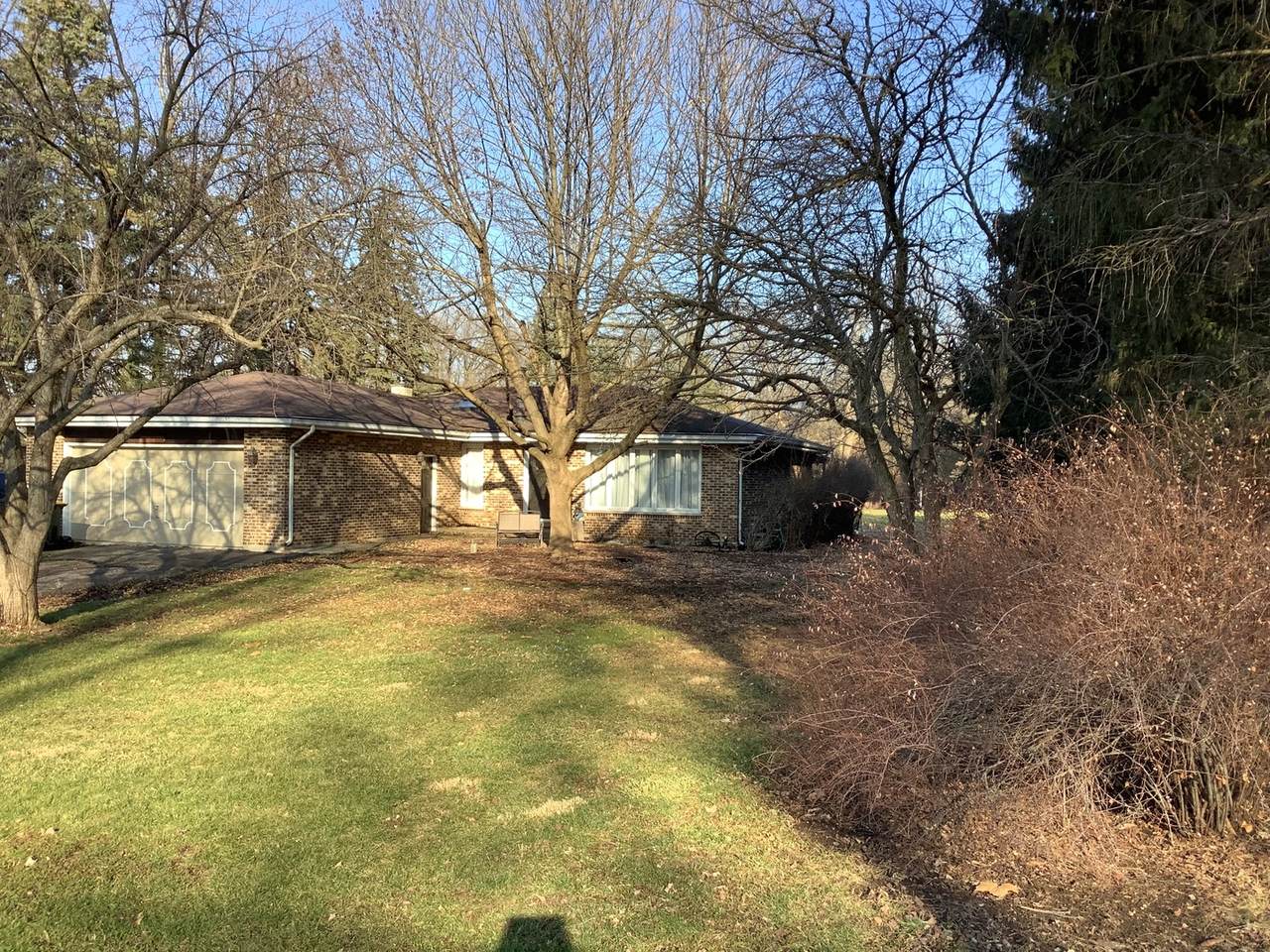 21W532 Burdett Road - Photo 1