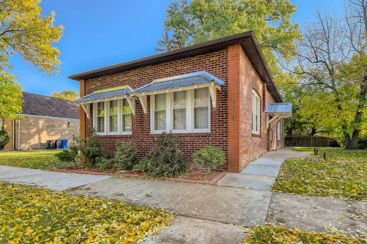 9559 Charles Street - Photo 1