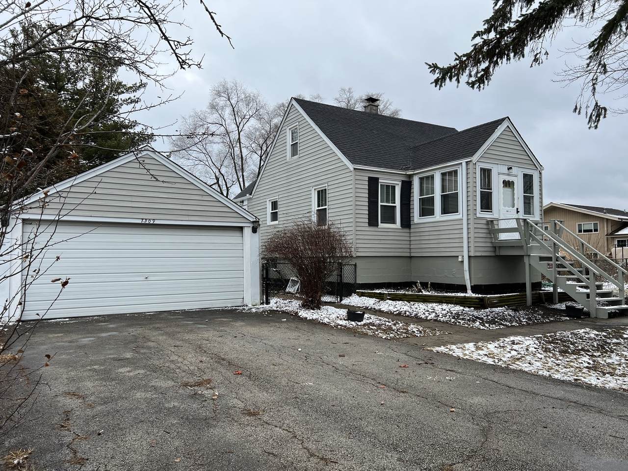 7309 Sunrise Avenue - Photo 1