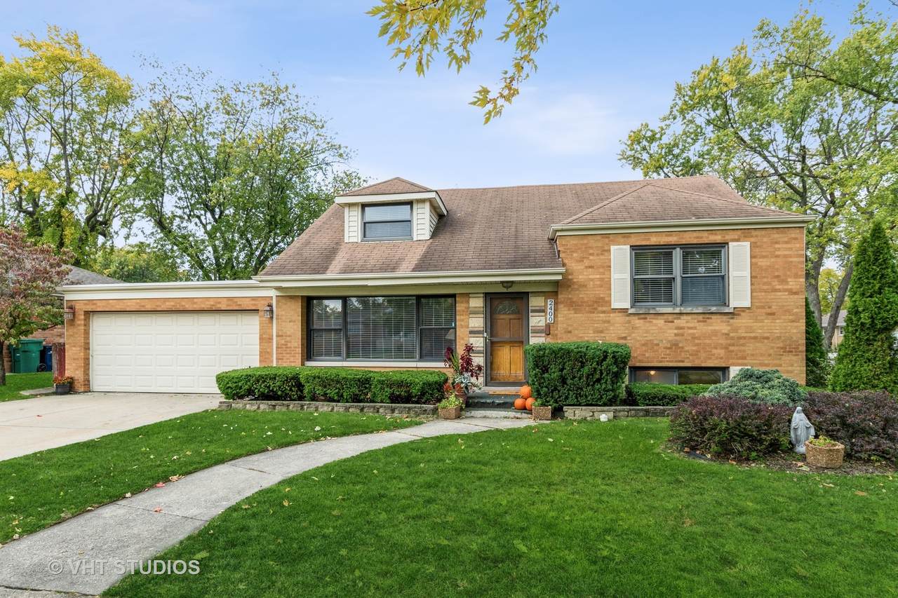 2400 Hawthorne Avenue - Photo 1