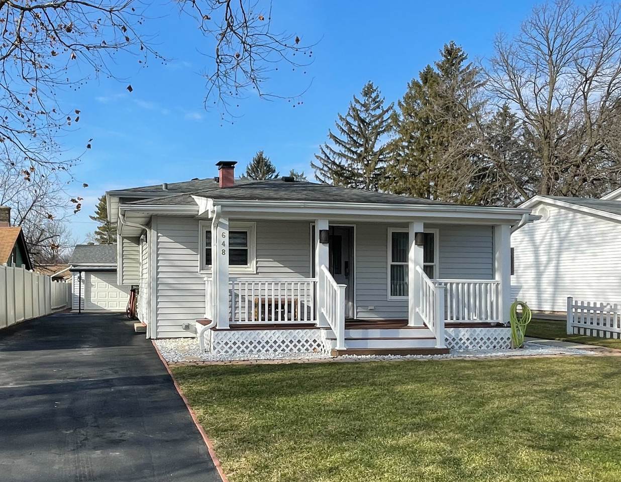 648 Prairie Avenue - Photo 1