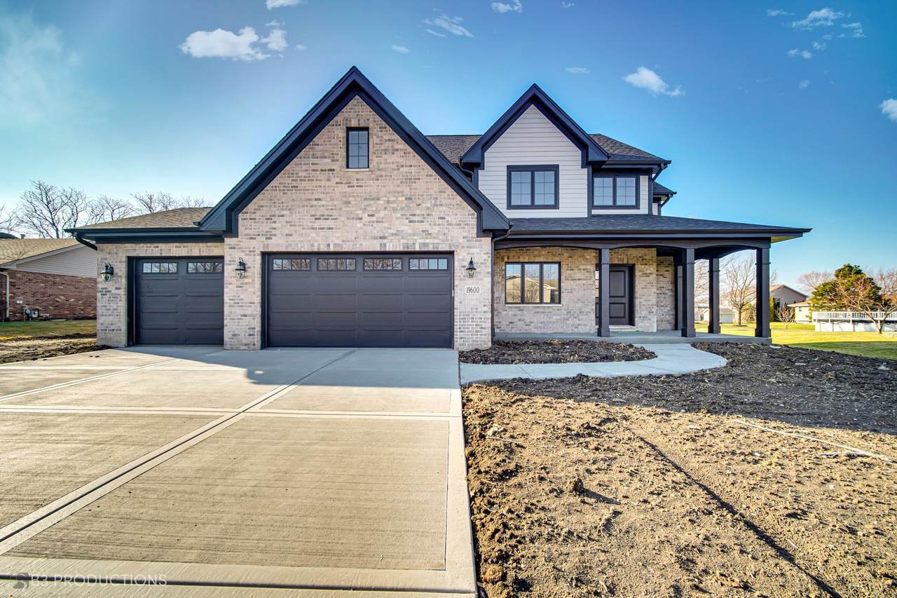 19600 Cambridge Drive - Photo 1