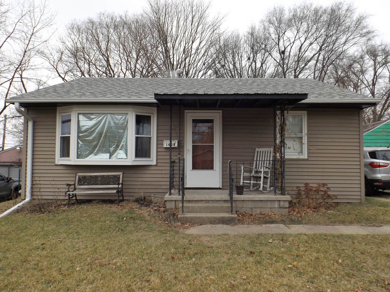 1608 5th Avenue - Photo 1