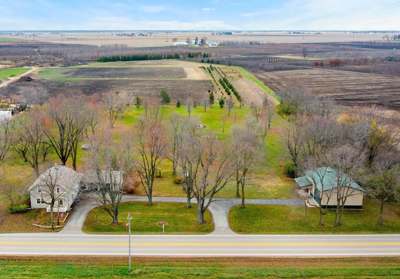 3S480 Harter Road - Photo 1