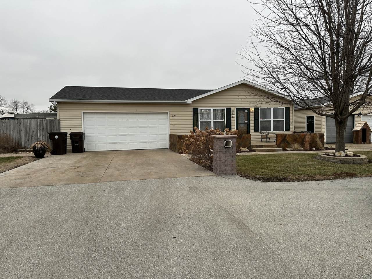 600 Wood Drive - Photo 1