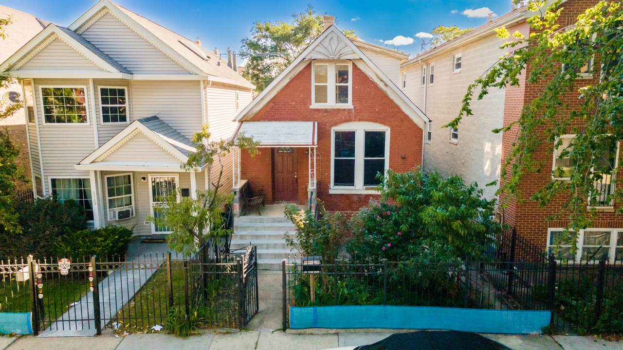2237 Sawyer Avenue - Photo 1