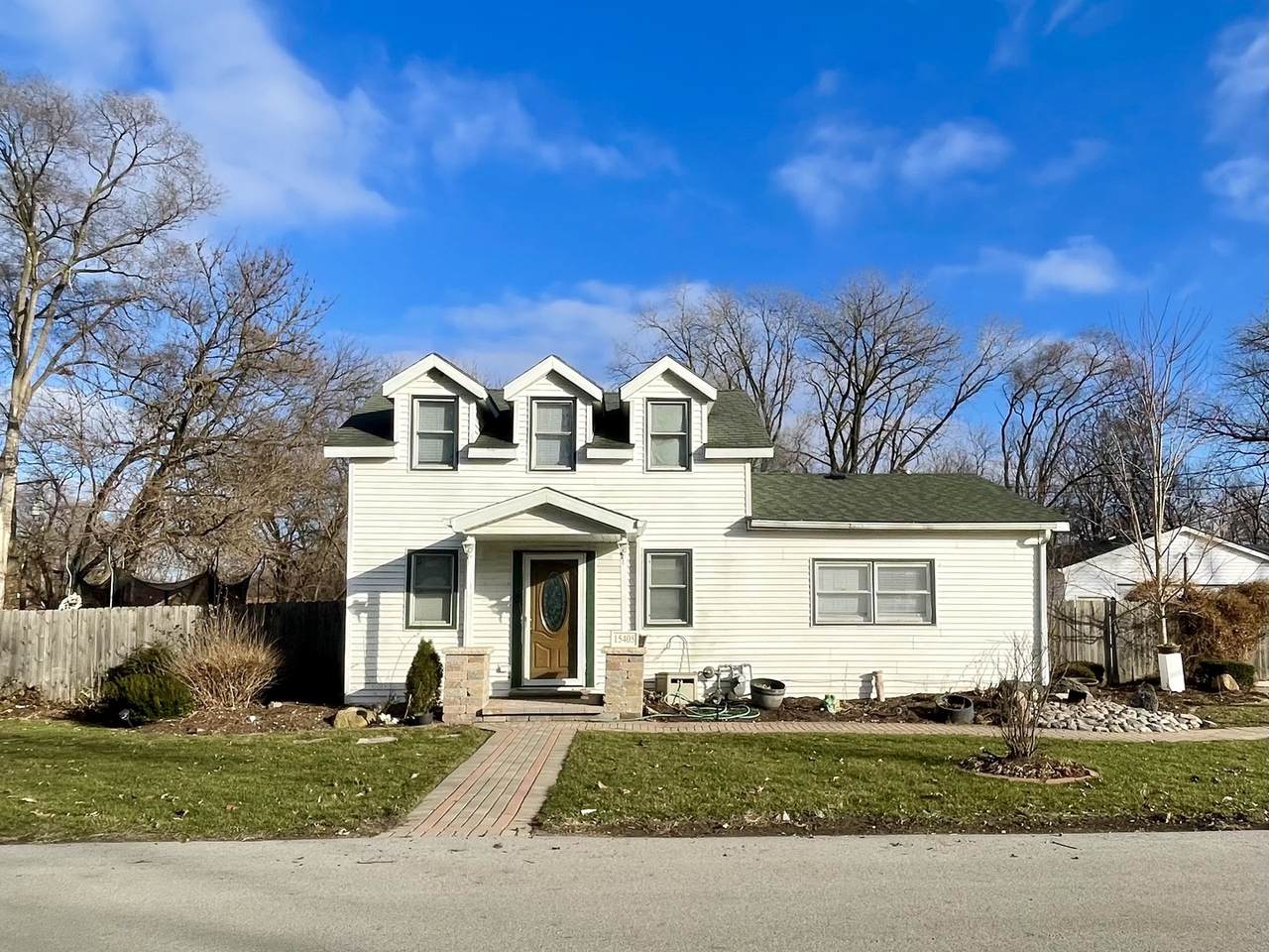 15405 Hamlin Avenue - Photo 1