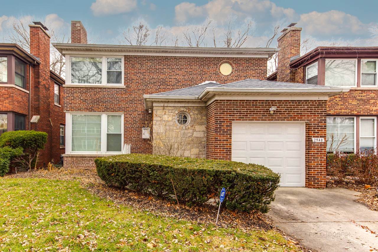 2940 Rascher Avenue - Photo 1