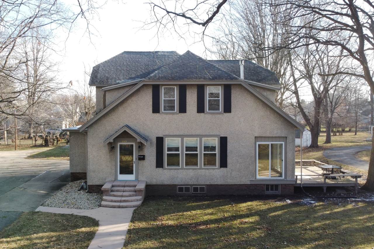 1115 Main Street - Photo 1