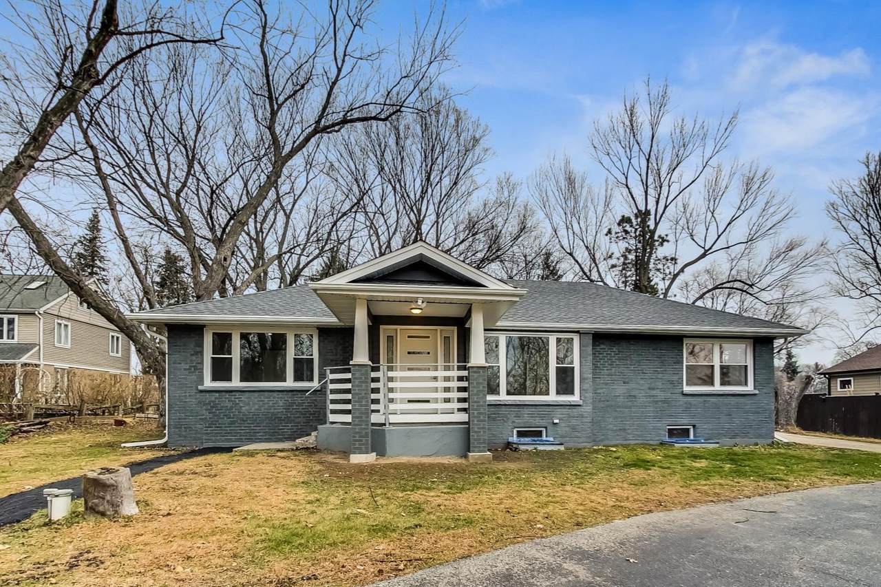 8 Willow Road - Photo 1