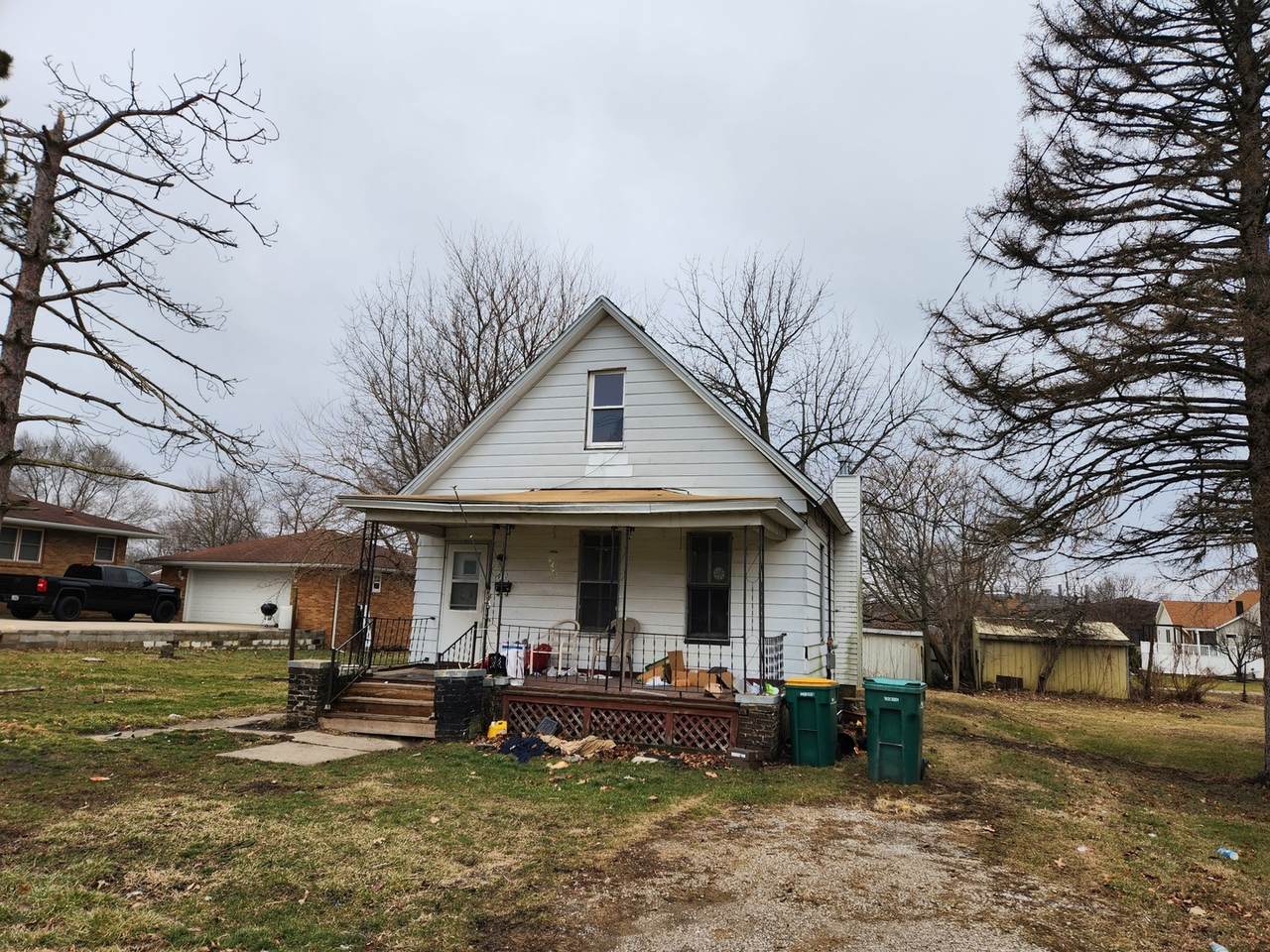910 Painter Street - Photo 1