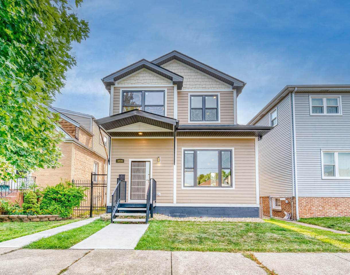 3234 Ozanam Avenue - Photo 1