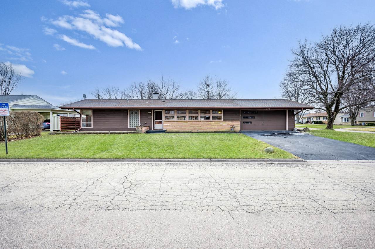 735 Cooper Court - Photo 1
