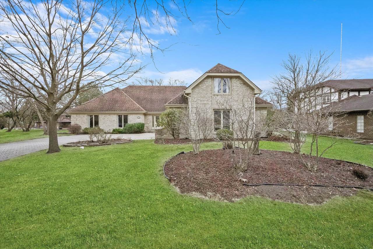519 Forest Mews Drive - Photo 1