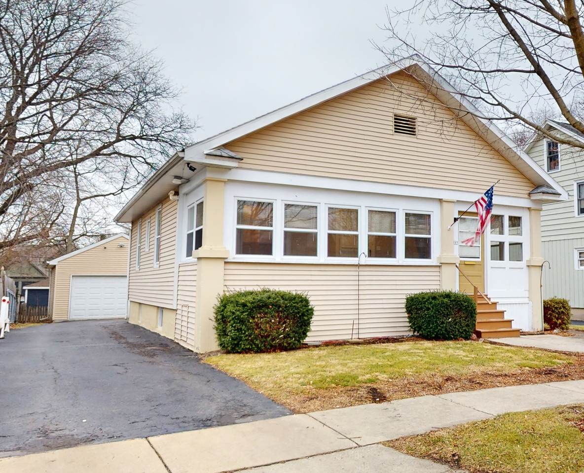 217 Lincoln Avenue - Photo 1