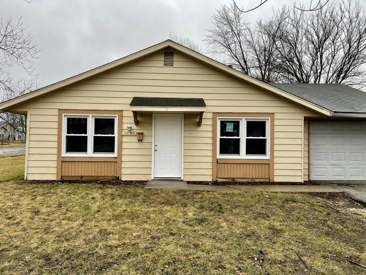 22856 225th Place - Photo 1