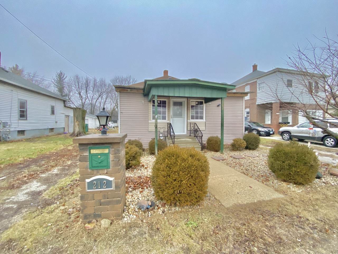 212 12th Street - Photo 1