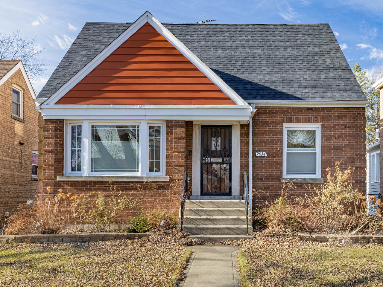 9934 Artesian Avenue - Photo 1
