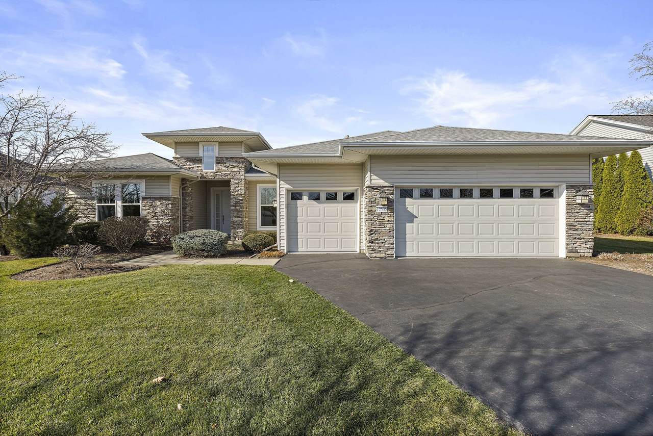 12535 Elmwood Court - Photo 1