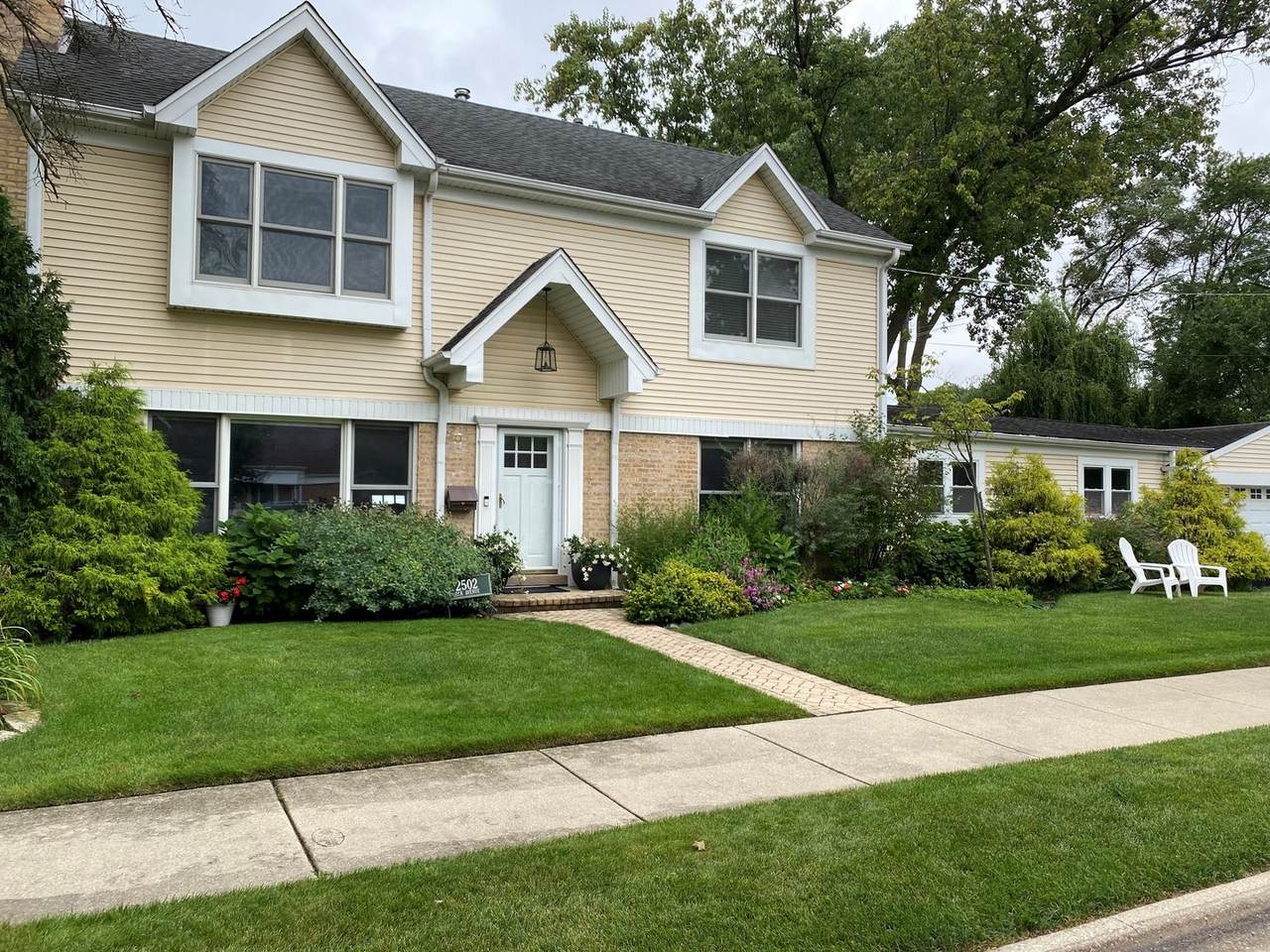 2502 Oak Avenue - Photo 1