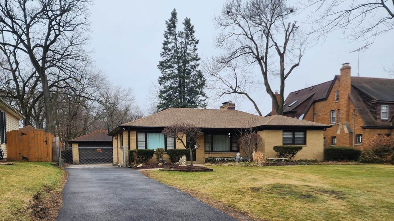 214 Grand Boulevard - Photo 1