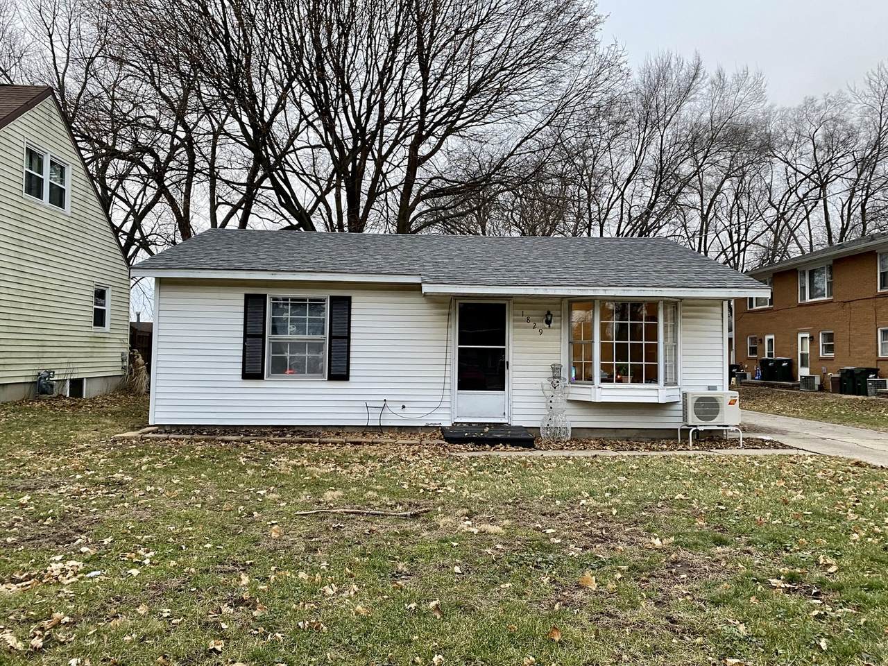 1829 2nd Avenue - Photo 1